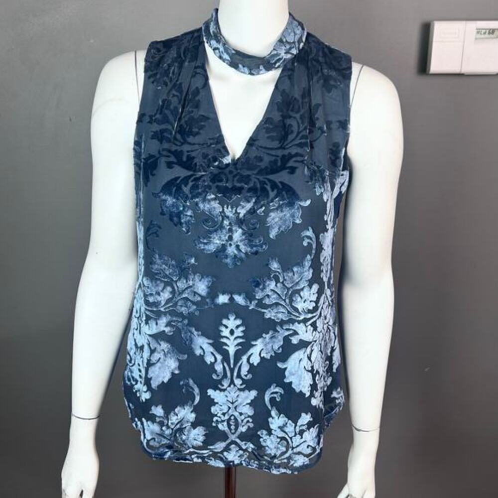 White House Black Market top size 2 burnout velvet blue shell layering